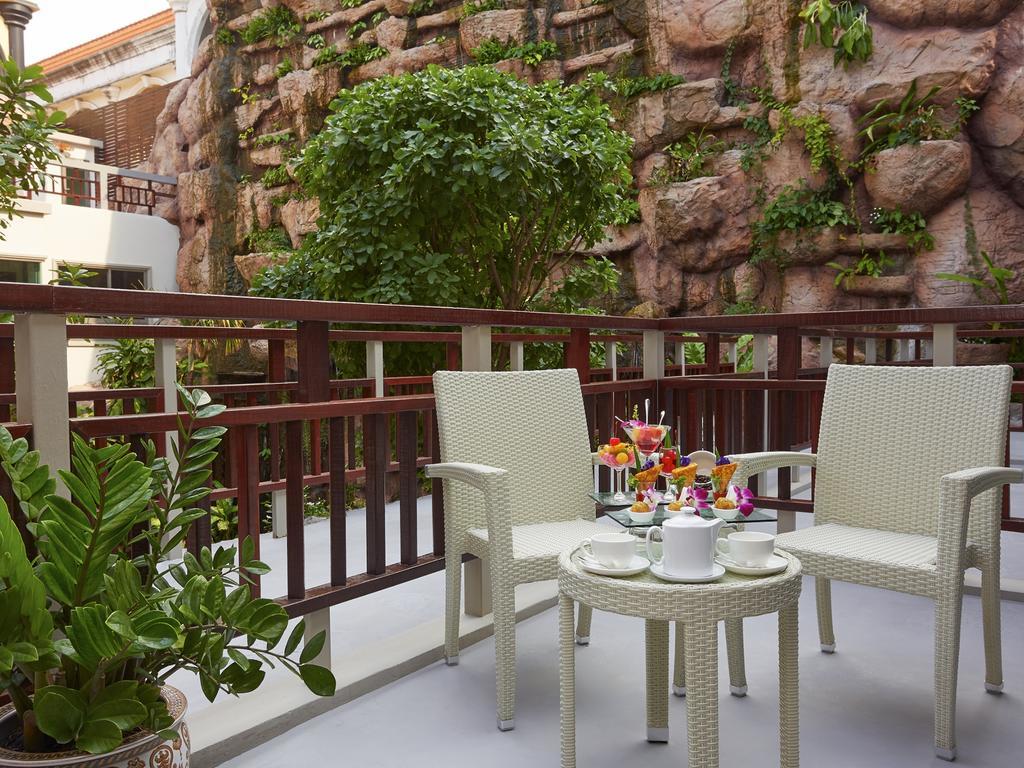 The Agate Pattaya Boutique Resort Exterior photo